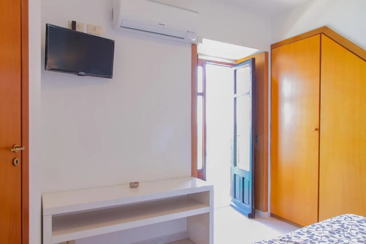 Sailor'S Houses Hotel Cefalu 0*,